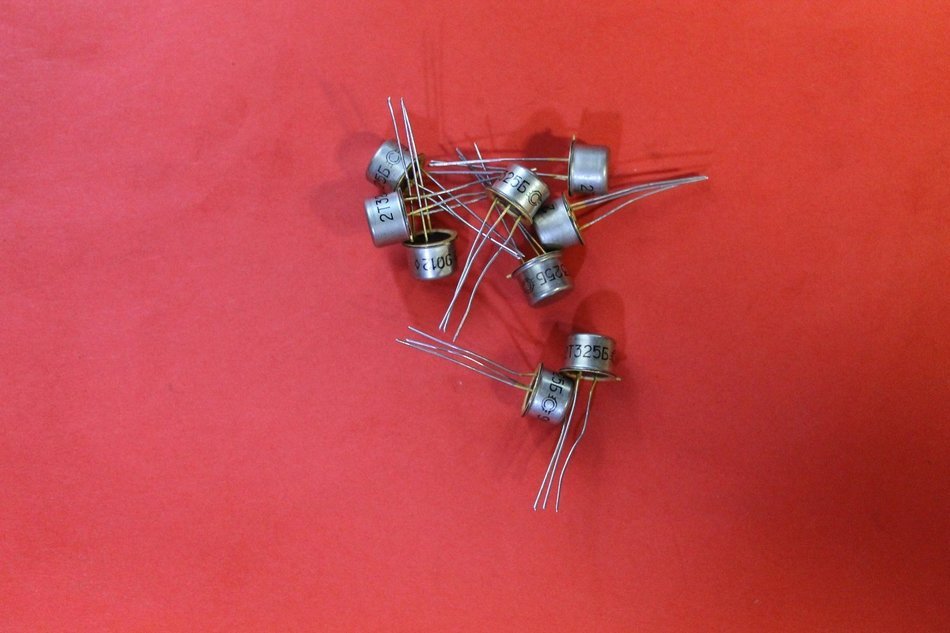 Transistor Silicon KT325B (2T325B) analogue 2N2616, 2N2708 USSR 2 pcs N2