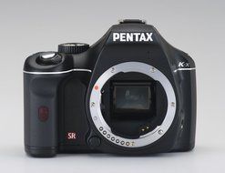 Pentax K-x Digital SLR with 2.7-inch LCD and 18-55mm f/3.5-5.6 AL Lens (Black) (Discontinued by Manufacturer) N7
