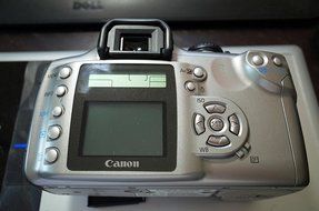 Canon EOS Digital Rebel 300D N2