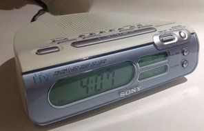 Sony ICF-C273 - LIV Fm/Am Clock Radio N2