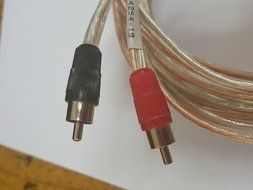 16 AWG Speaker wire pair with RCA Male (Black &amp; Red) to 2 pair Banana Plugs 6' N2
