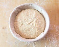 Bread Experience 8 Inch Round Banneton Proofing Bread Basket, Cotton Liner, Instruction Card