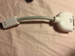 Apple Video Adapter mini-DVI (M) To VGA HD-15 M9320GA M9320G/A N2