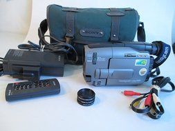 Sony Handycam CCD-TRV81 Hi8 S Video Camera Recorder Camcorder CCD Precision NTSC