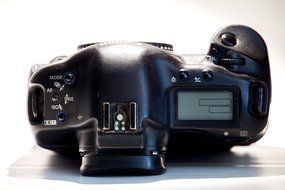 Canon EOS-1Ds 11.1MP Digital SLR Camera (Body Only) N4
