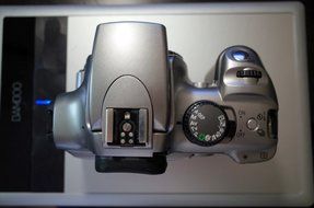 Canon EOS Digital Rebel 300D N4