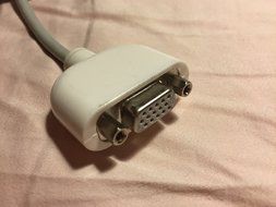 Apple Video Adapter mini-DVI (M) To VGA HD-15 M9320GA M9320G/A N3