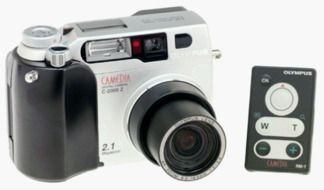 Olympus C-2000 Zoom 2.1MP Digital Camera N2