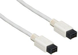 Belkin IEEE 1394 4-Pin/6-Pin 400 Mbps FireWire Cable (6 Feet) N3