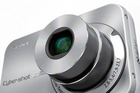 Sony Cybershot DSCN1 8.1MP Digital Camera with 3x Optical Zoom N10