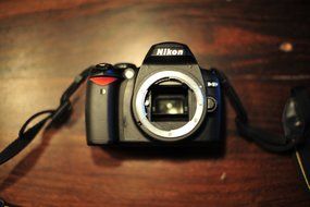Nikon D40 6.1MP Digital SLR Camera (Body Only) N6
