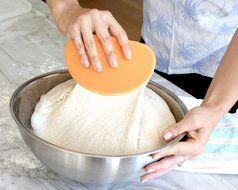 Banneton Proofing Basket 8.5&rdquo; Round with Cloth Liner and FREE Flexible Bowl Scraper for Shaping Dough | Only From... N5