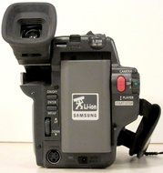 Samsung SCW71 Hi8 Camcorder with 22x Optical Zoom and Black/White Viewfinder (Discontinued by Manufacturer) N5