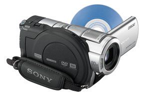 Sony DCR-DVD408 4MP DVD Handycam Camcorder with 10x Optical Zoom (Discontinued by Manufacturer) N5