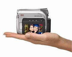 Canon ZR600 MiniDV Camcorder with 25x Optical Zoom (Discontinued by Manufacturer) N3