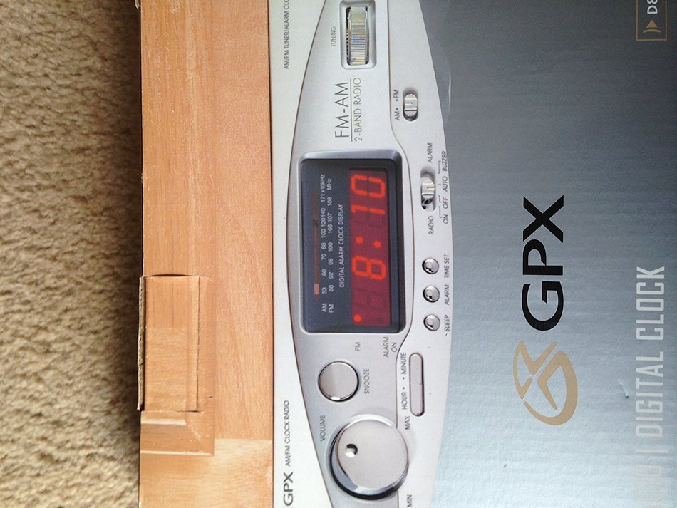 undercababiner clock radio am%2Ffm radio digital clock gpx N2