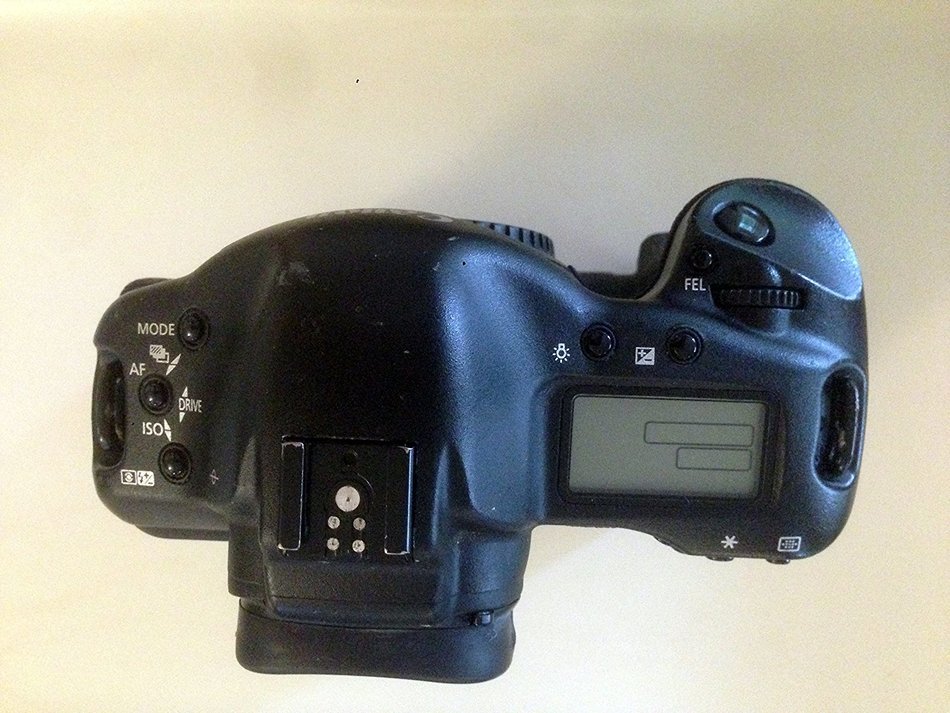Canon EOS-1D Mark II 8.2MP Digital SLR Camera (Body Only) N3