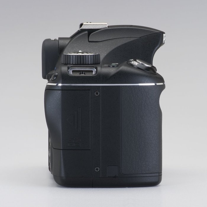 Pentax K-x 12.4 MP Digital SLR with 2.7-inch LCD and 18-55mm f/3.5-5.6 AL and 55-300mm f/4-5.8 ED Lenses (Black) N2