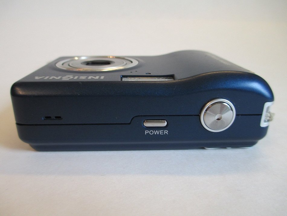 REFURBISHED-Insignia NS-DSC10B 10 Megapixles Compact Digital Camera - 3x Optical Zoom/4x Digital Zoo