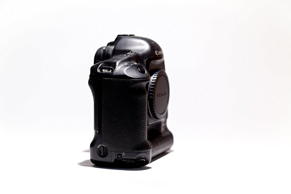 Canon EOS-1Ds 11.1MP Digital SLR Camera (Body Only) N3