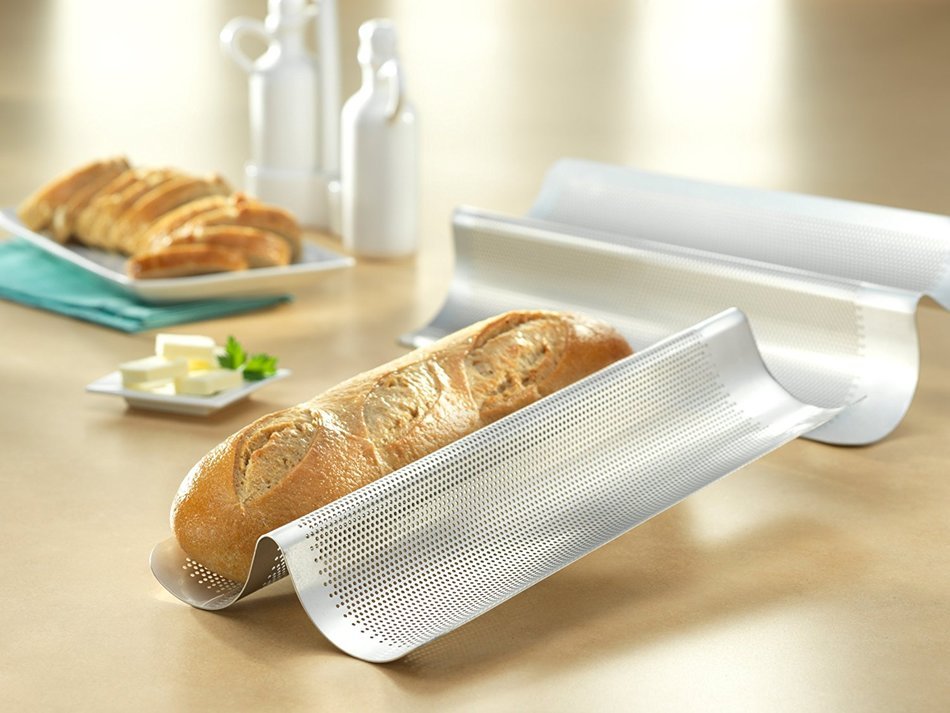 USA Pan Bakeware Aluminized Steel Perforated Italian Loaf Pan, 2-Well N2