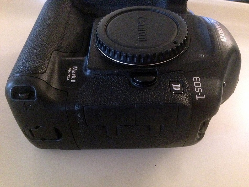 Canon EOS-1D Mark II 8.2MP Digital SLR Camera (Body Only) N7