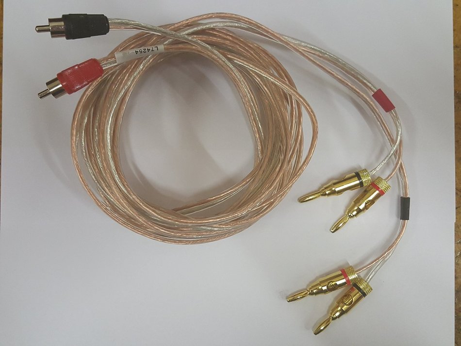 16 AWG Speaker wire pair with RCA Male (Black & Red) to 2 pair Banana Plugs 6' N3