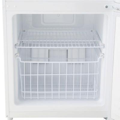 Magic Chef 23.8 in. W 9.2 cu. ft. Bottom Freezer Refrigerator in White N4