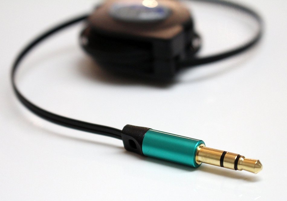 Tera Grand RETA-TE222-BL 3.5 mm Male to Male Stereo Retractable Cable with Aluminum Housing, Blue, 2.9' N19