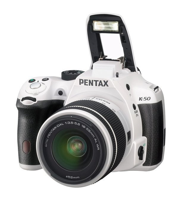 Pentax K 50 Kit blanc + DAL 18-55 WR N5