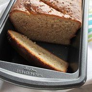 Wilton Advance Select Premium 9-Inch x 5-Inch Nonstick Loaf Pan in Gunmetal N5