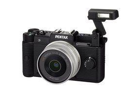 Pentax Q 12.4 MP CMOS Sensor Dual Lens Kit with 8.5mm and 5-15mm zoom (Black)