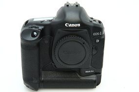 Canon EOS 1D Mark II N DSLR Camera (Body Only) (OLD MODEL) N2