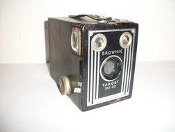 Vintage Kodak Brownie Target Six-20 Box Camera N2