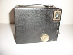 Vintage Kodak Brownie Target Six-20 Box Camera N5