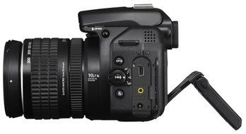 Fujifilm Finepix S9000 9MP Digital Camera with 10.7x Wide Optical Zoom N4