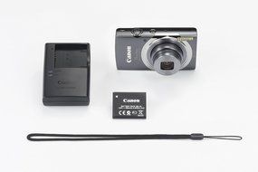 Canon PowerShot ELPH140 IS Digital Camera (Gray) (Discontinued by Manufacturer) N9