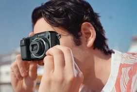 Sony Cybershot DSCV3 7.2MP Digital Camera with 4x Optical Zoom N5