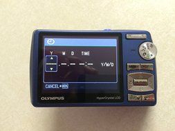 Olympus Stylus 820 8MP Digital Camera with 5x Optical Zoom (Blue) N17