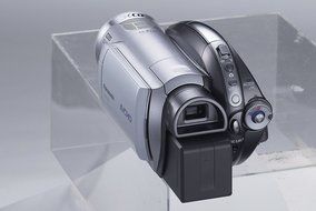 Panasonic HDC-DX1 AVCHD 3CCD High Definition DVD Camcorder with 12x Optical Image Stabilized Zoom (Discontinued... N4