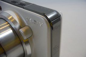 SONY Cyber-shot HX10V (18.2MP/x16 Optical zoom) White - International Version (No Warranty) N4