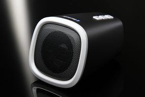 Wireless BlueTooth Speaker, Hands Free Talking Compatible 1 Micro USB &amp; 3.5mm Audio Cable SDIGITAL . N5