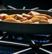 GE PGS920SEFSS Profile 30" Stainless Steel Gas Slide-In Sealed Burner Range - Convection N2