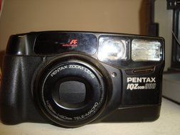 VINTAGE PENTAX IQZOOM 900 CAMERA N3