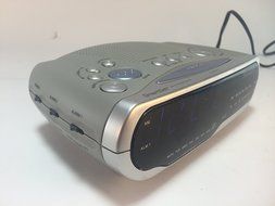 Emerson Smartset Dual Alarm Clock Radio CK 1850 N9