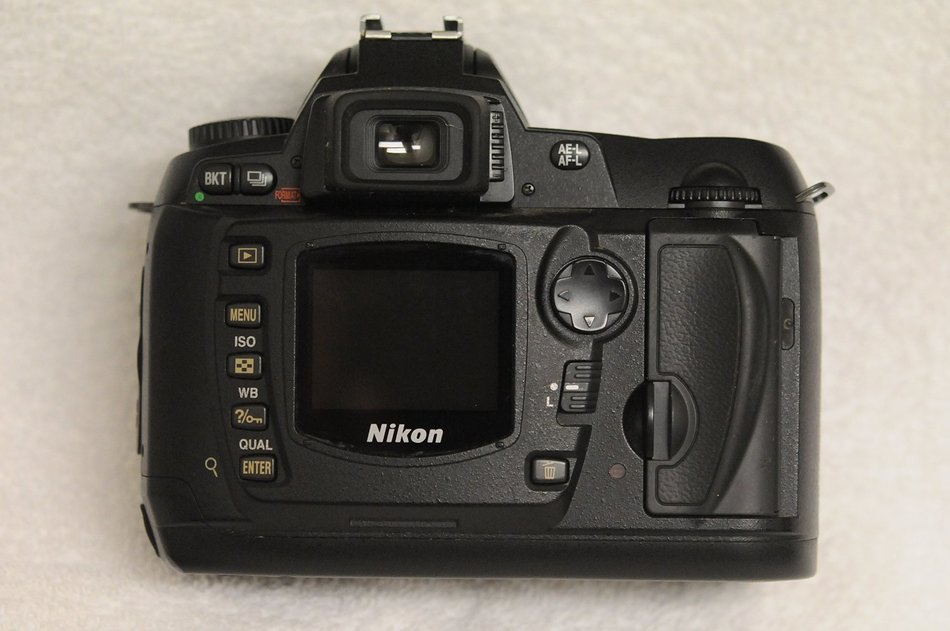 Nikon D70 Digital Camera (Body Only) N6