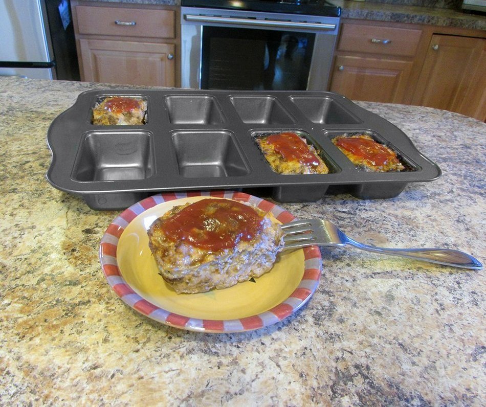 Evelots 8 Cup Non-Stick Mini Loaf & Brownie Baking Pan, Kitchenware N3