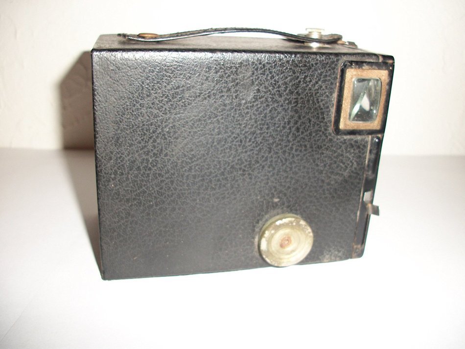 Vintage Kodak Brownie Target Six-20 Box Camera N5