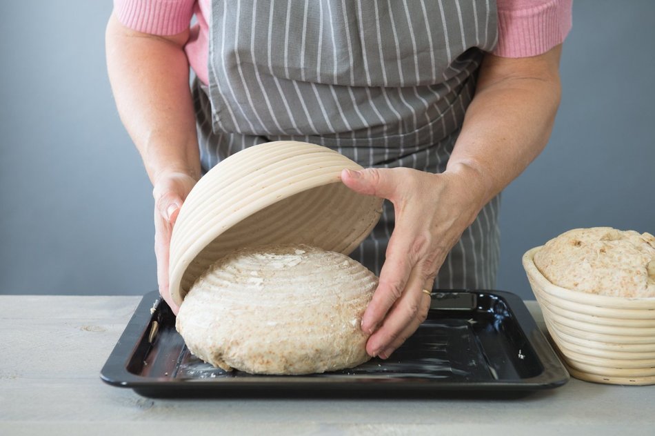Chef Rimer 22x8.5cm Size Bread Banneton Proofing Basket + Liner,1KG Dough Rising Artisan Easy To Use,Clean & Store... N4