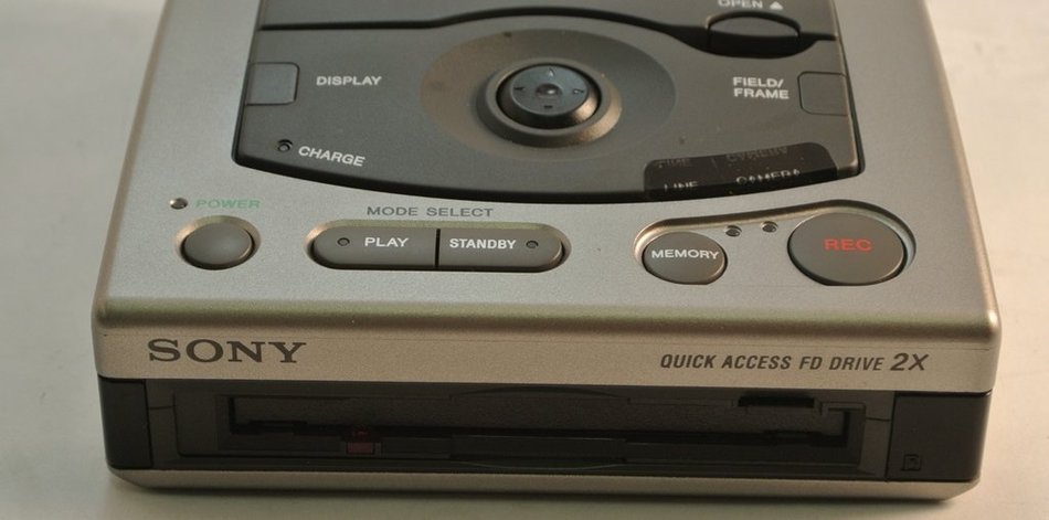 Sony MaviCap MVC-FDR3 - Digital Still Image Capture Adapter - Capture Images from Video N4